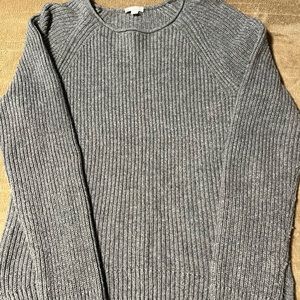 Gap sweater